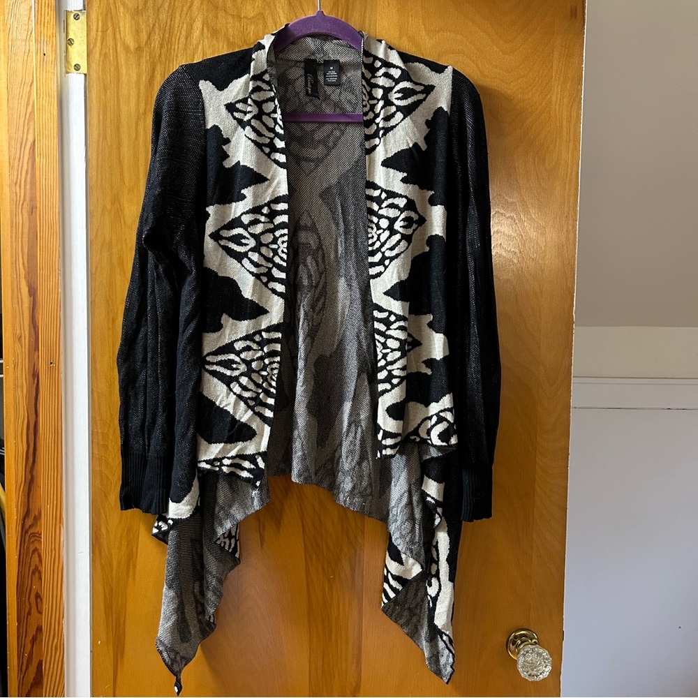 Black and Beige Patterned Women's Sweater
